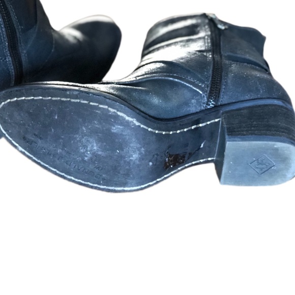 DONALD J. PLINER GUN METAL BLACK LEATHER BOOTIES! - Picture 5 of 8